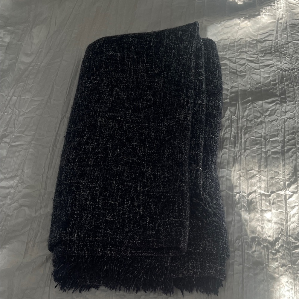 Navy blue throw blanket